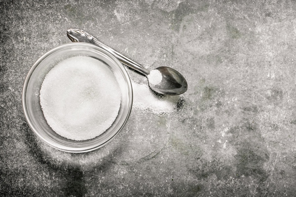 sugar cup and spoon on a stone table - «Варенье-пятиминутка» из черники