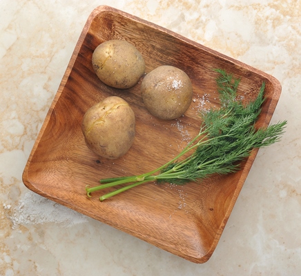 boiled potatoes in their skins with parsley 3 - Селёдка под шубой, постный стол