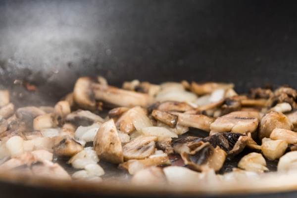 fried mushrooms in a pan close up recipe culinary blog - Постный грибной крамбл