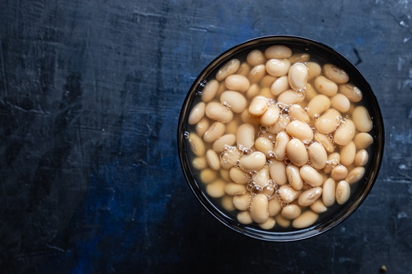 white beans ready to eat bean boiled diet legumes on the table healthy food - Лаваш с фасолью