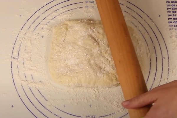 2022 08 11 014 - Постный луковый пирог на картофельном отваре (видео)