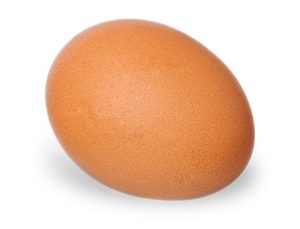 brown egg - Салат со сметаной и яйцом под пикантным соусом