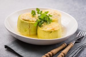 roasted round zucchini stuffed with minced meat vegetables and cheese - Грибной жюльен в кабачках