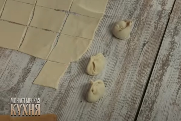 2021 10 01 038 - Монастырская кухня: постное печенье с мармеладом, постные ушки с грибами (видео)