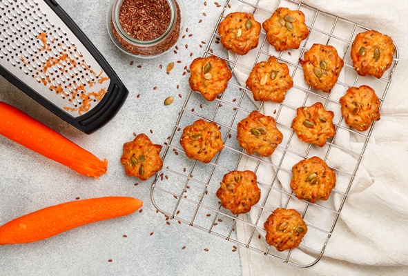 carrot cookies - Монастырская кухня: вареники с яблоком и изюмом, морковное печенье