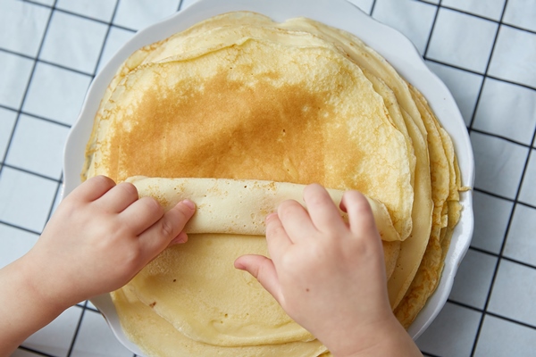 Блинные мешочки с начинкой из семги