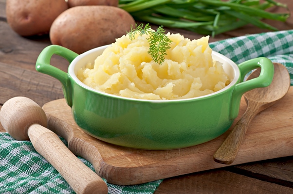 fresh and flavorful mashed potatoes - Монастырская кухня: грибной бульон с расстегаями, кулеш