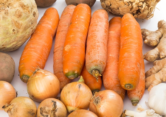 fresh vegetables - Монастырская кухня: печенье на томатном соке, овсяный суп с цветной капустой (видео)