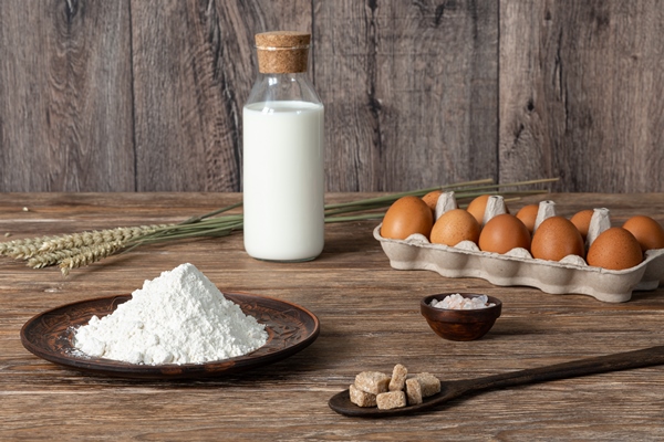 ingredients for pancake batter wheat flour eggs sugar salt milk - Дрожжевое сдобное тесто