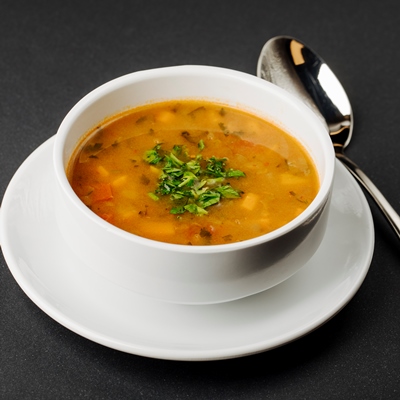 Монастырская кухня: густой суп из чечевицы и тыквы, лепёшки с зеленым луком