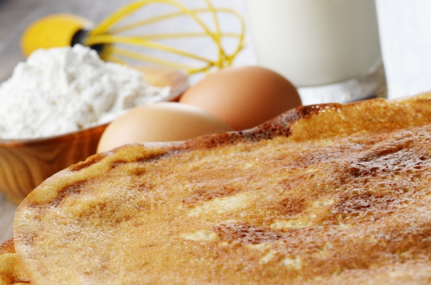 milk flour whisk pancakes and eggs - Блинчики с рыбной начинкой