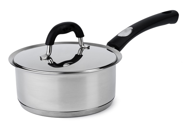 new silver metal stewpan - Монастырская кухня: рисовая каша с малиной, пирожное с черносливом (видео)