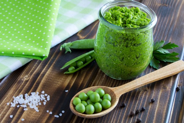 pea mash in the glass jar - Гороховое пюре без варки