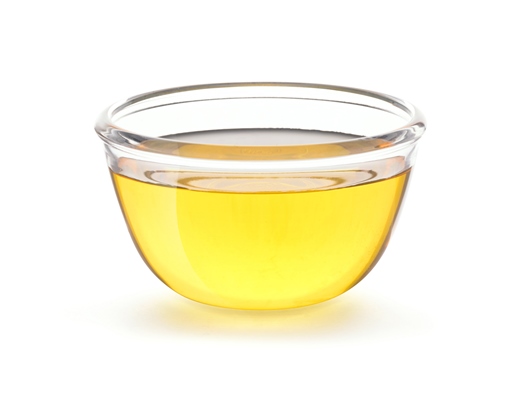 vegetable cooking oil in glass bowl - Разноцветные блинчики