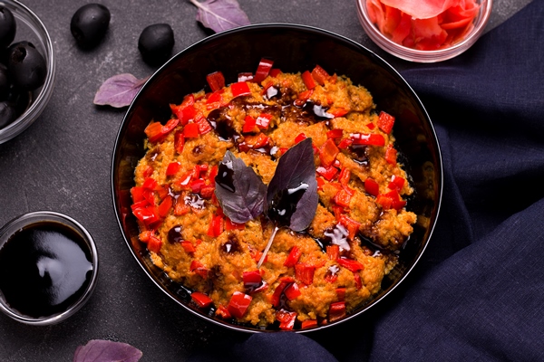 vegetarian food concept soy meat with vegetables and basil on a black background - Лапша с поджаркой из овощей и сейтана (клейковины)