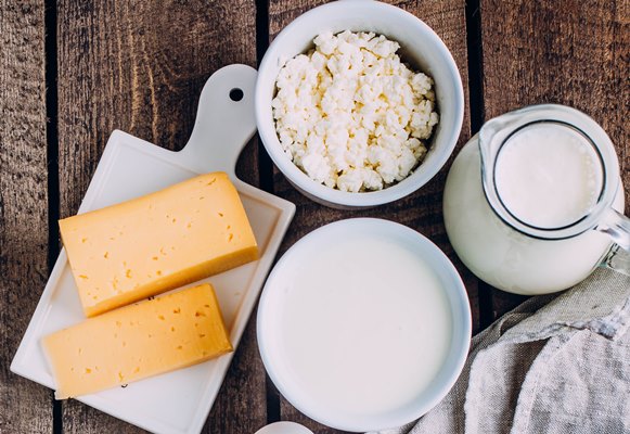 cheese eggs milk cottage cheese yogurt cream and butter - Итальянский пасхальный пирог "Паскуалина"