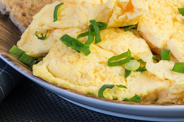 Диетический омлет в духовке — 4 рецепта из белков, целых яиц и с овощами