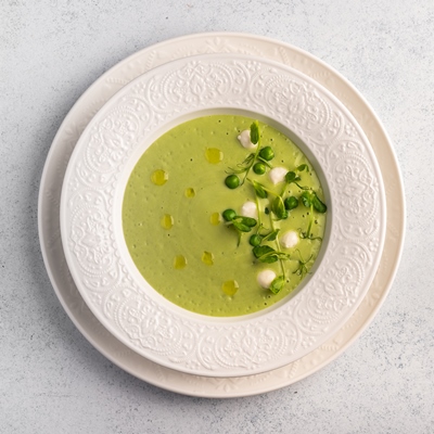 Овощной суп из свежего зеленого горошка