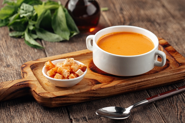 lentil cream soup with dill and croutons - Чечевичный суп "Мерджимек Чорбасы"