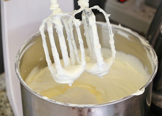 making of a cream for home made cakes on a - Морковно-творожный мазурек