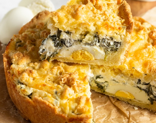 tart or pie with spinach ricotta and eggs torta pascualina - Итальянский пасхальный пирог "Паскуалина"