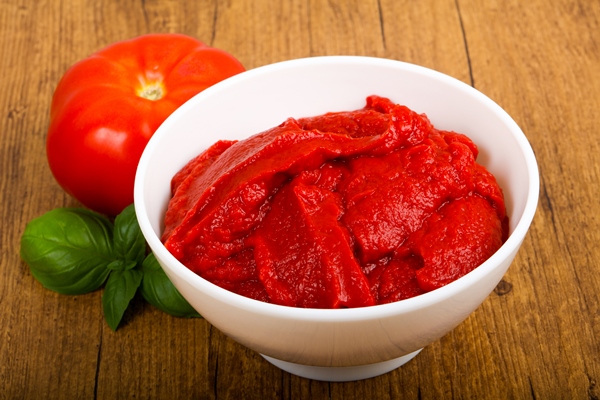 tomato paste - Жареная рыба под томатно-ореховым соусом