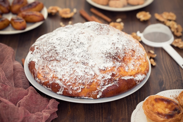 traditional portuguese bread pao de deus 1 - Пао-де-Деус