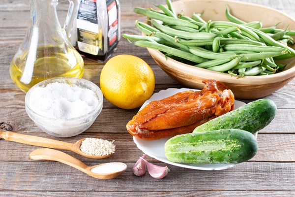 ingredients for making green beans salad step by step recipe healthy salad - Салат из стручковой фасоли с курицей и огурцами