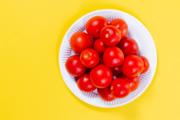 fresh tomatoes - Закуска овощная "Огонёк"