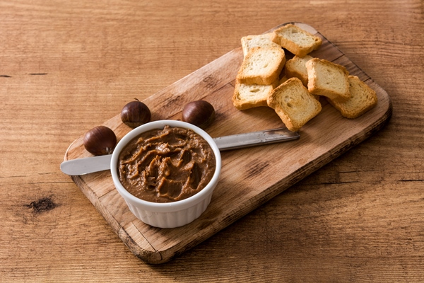 chestnut cream dip bowl wooden table - Каштановый крем