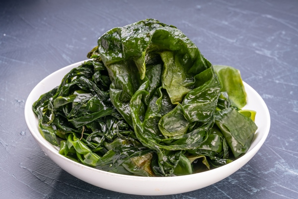 korean seaweed or wakame seaweed japanese food seaweed ingredient food - Съедобные водоросли