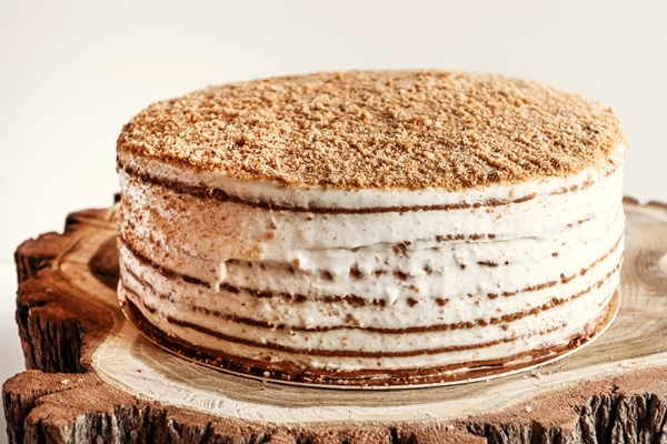 honey cake with cream - Торт "Медовик" классический