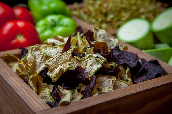 side view close up dried vegetables in wooden - Подготовка к многодневному походу
