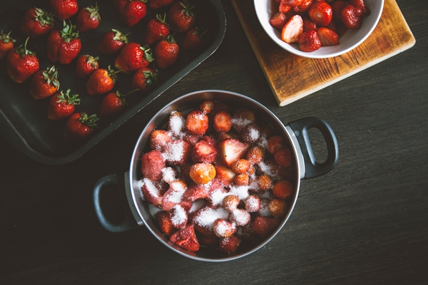 the process of making strawberry jam 2 - Клубничное варенье