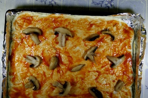 2022 10 03 013 - Постная пицца с шампиньонами, помидорами и кабачками