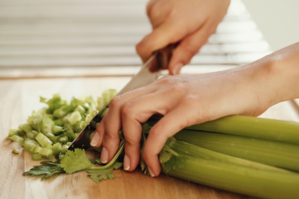 chef cutting celery - Постный тыквенный суп "Копатыч"