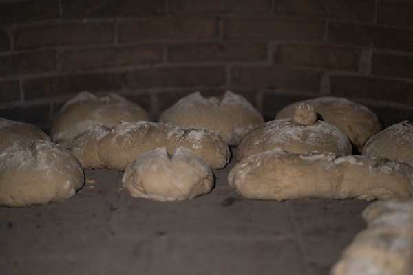 bread baking in the oven - Ржаной кислый хлеб