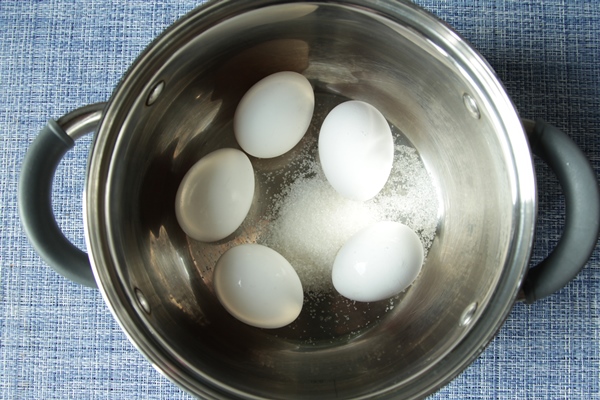 img 8234 - Мерцающие яйца на Пасху, крашенные в белом вине