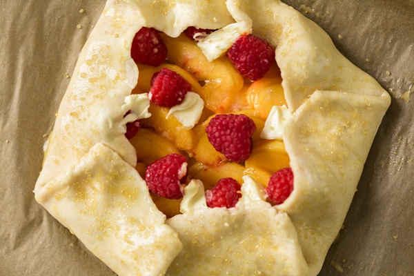 step by step making peach galette with fresh local peaches 8 - Постная галета с персиками и малиной