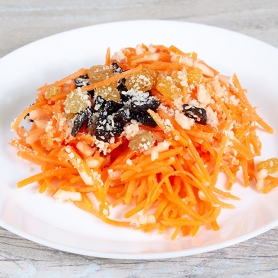 Салат из моркови с черносливом (школьное питание)