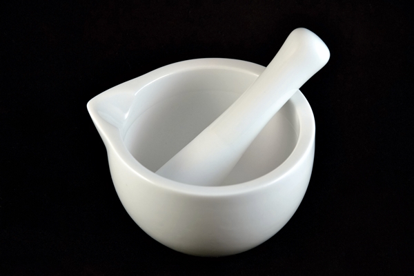 ceramic mortar and pestle - title=