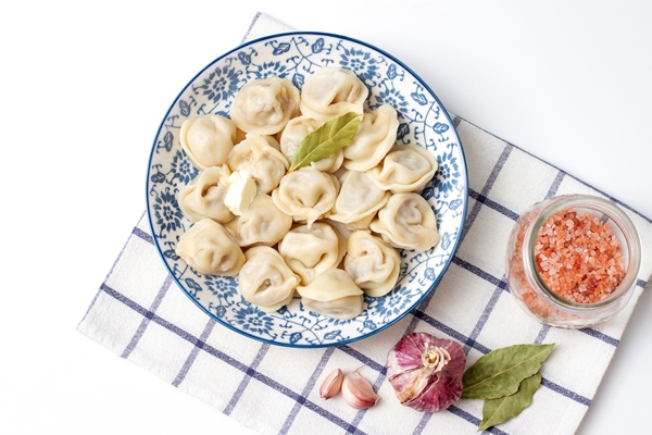 dumplings blue plate checkered towel - Пельмени гостевые