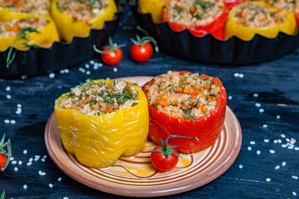 stuffed pepper stewed pepper with rice minced meat - Постный фаршированный перец с грибами и рисом