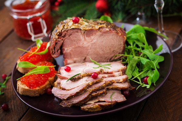 baked ham red caviar served old wooden table - Буженина с чесноком по-домашнему