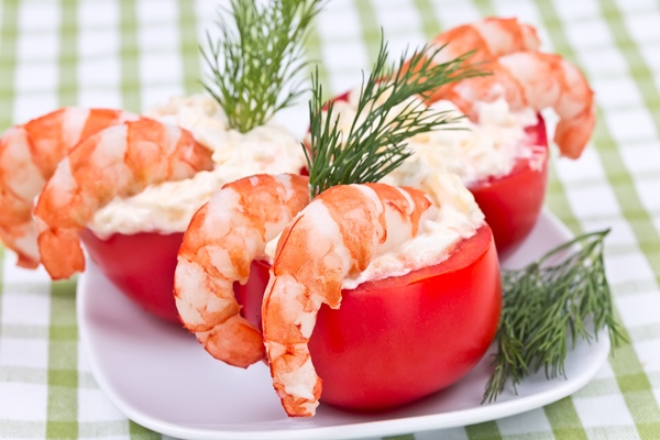 tomatoes stuffed with shrimp cheese curd - Помидоры, фаршированные морепродуктами