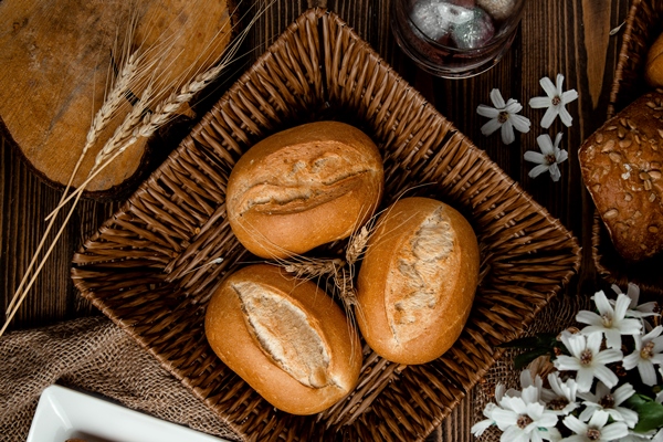 wicker basket with bread spike millet - Булка