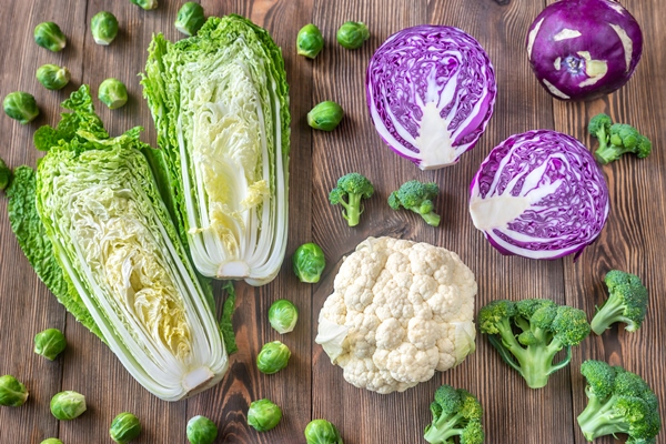 assortment different cruciferous vegetables - Слоёная закуска из сырой капусты