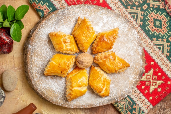 top view yummy nut pastries sweet cakes - Резники (старинный рецепт)