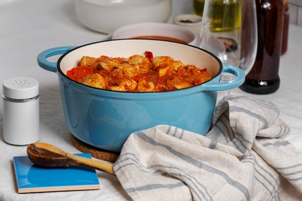 high angle delicious goulash table - Чахохбили из цыплёнка