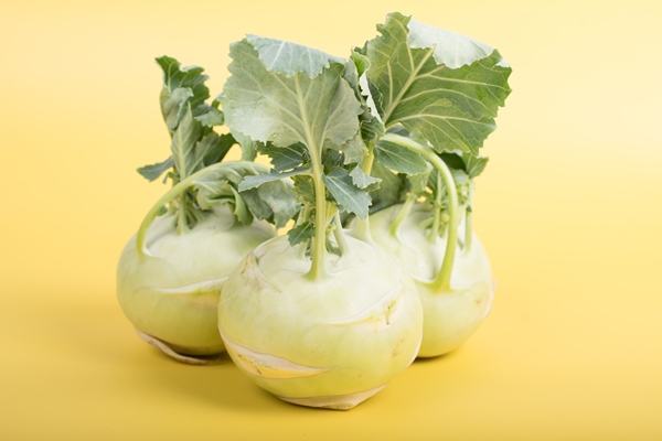 close up fresh green lemon table - Кольраби